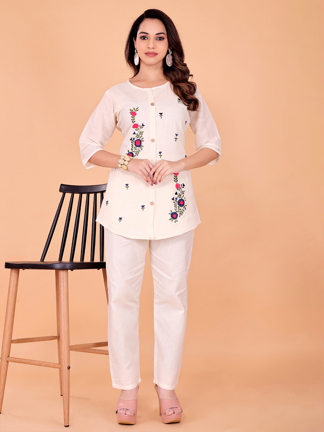 Surili Off White Khadi Cotton Embroidered Comfortable Ethnic and Daily Wear