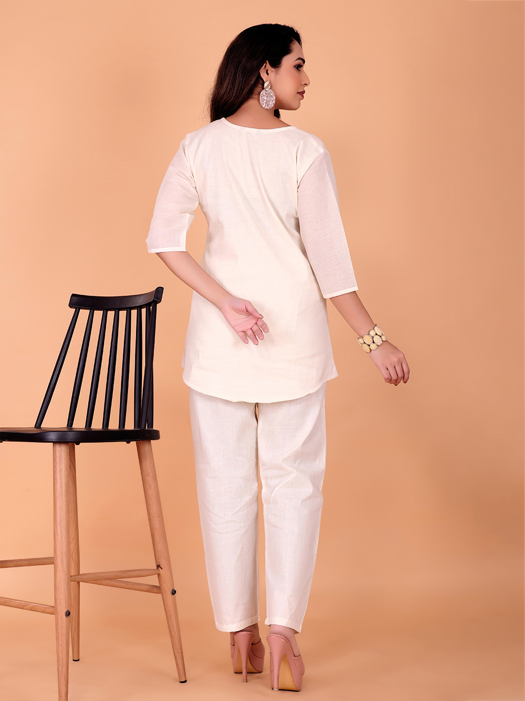 Surili Off White Khadi Cotton Embroidered Comfortable Ethnic and Daily Wear - Image 3