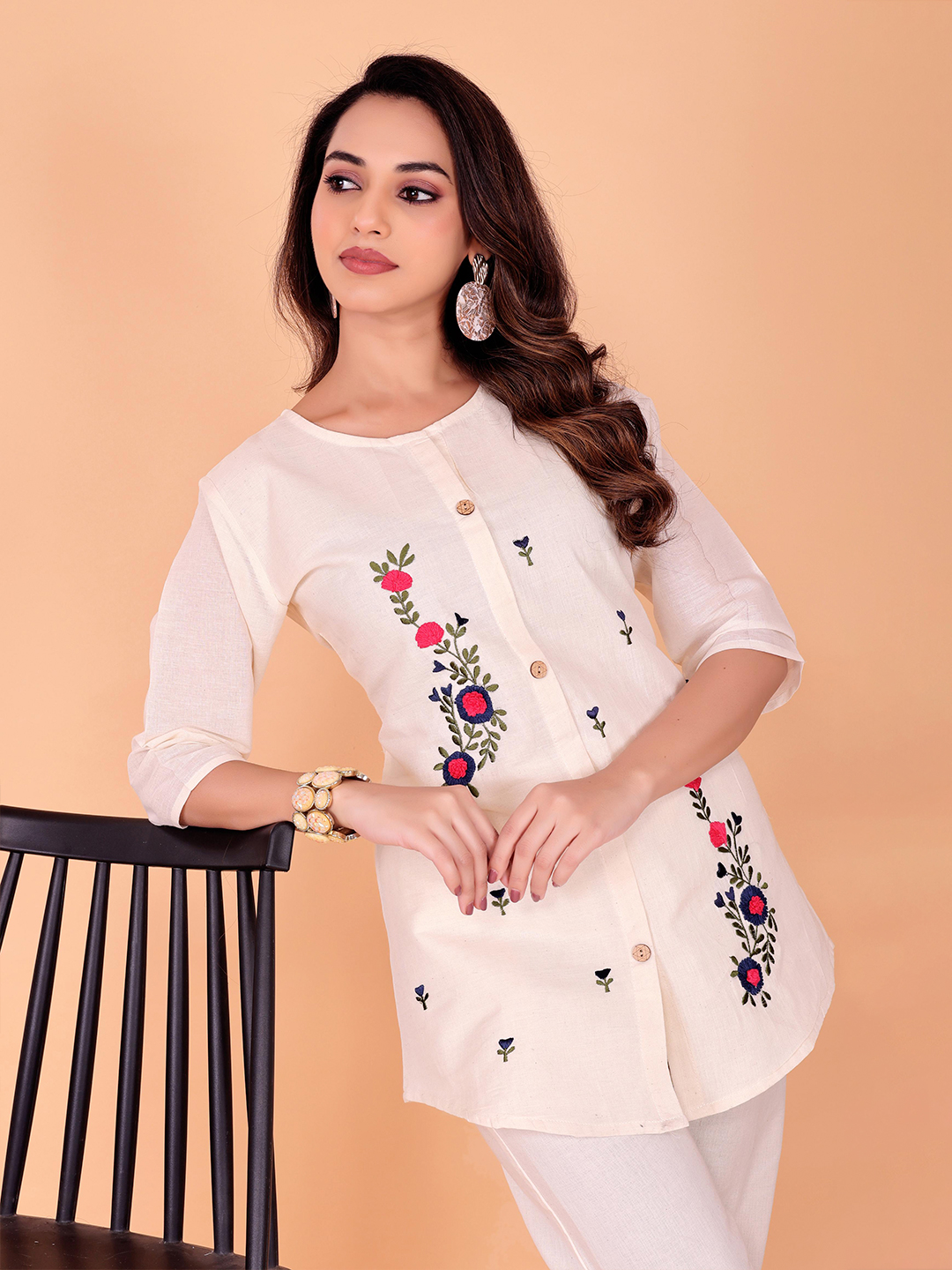 Surili Off White Khadi Cotton Embroidered Comfortable Ethnic and Daily Wear - Image 5