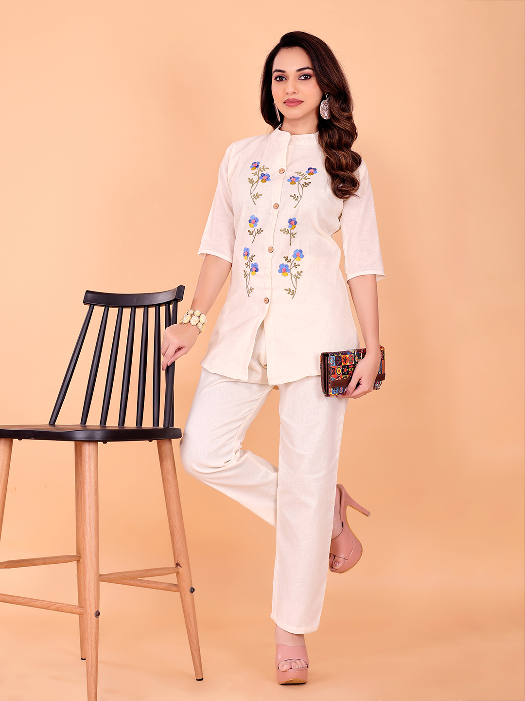 Surili Off White Khadi Cotton Embroidered Comfortable Ethnic and Daily Wear - Image 4